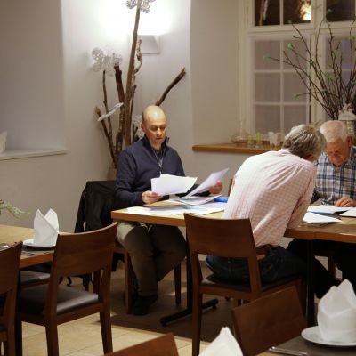 001 Kassenrevisoren an der Arbeit